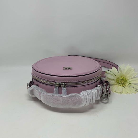 Michael Kors Delaney Medium TH Canteen Messenger - Picture 7 of 10